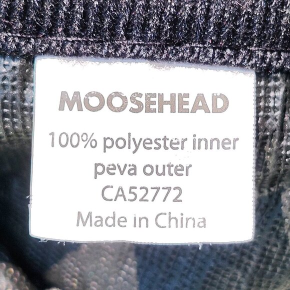 MOOSEHEAD LAGER PICNIC BLANKET ROLLUP Fold AWAY Outdoor Blanket Moosehead Beer - Picture 7 of 7